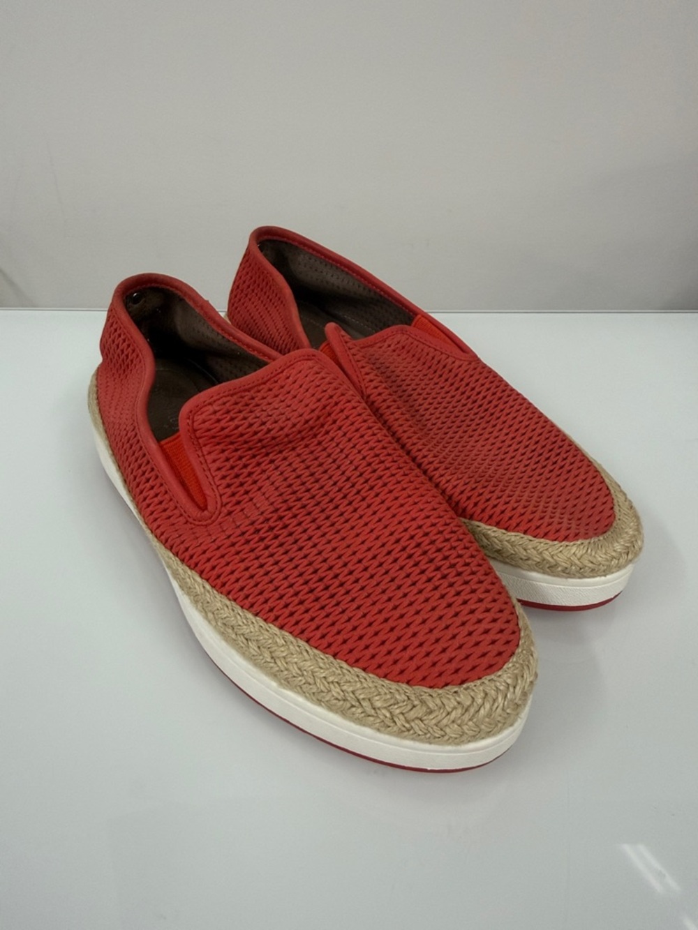 Donald J Pliner Maite Leather Closed Toe Loafers 6 coral